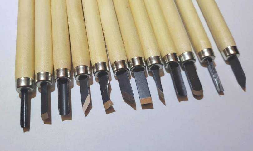 Dłuta do rzeźbienia w drewnie - zestaw 12-częściowy