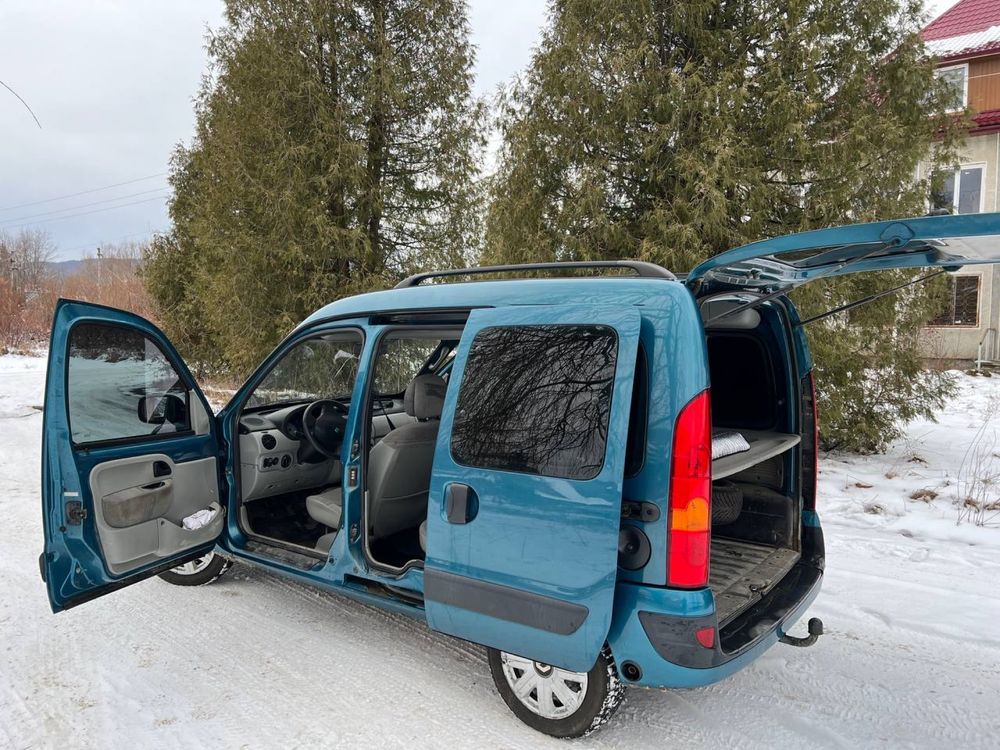 Renault kangoo автомобіль