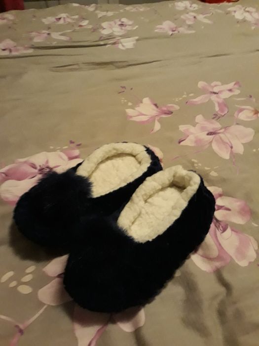 Kapcie bambosze granatowe