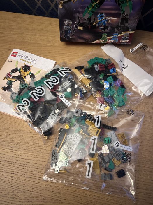 LEGO Ninjago 71817 Mech mocy żywiołu Lloyda