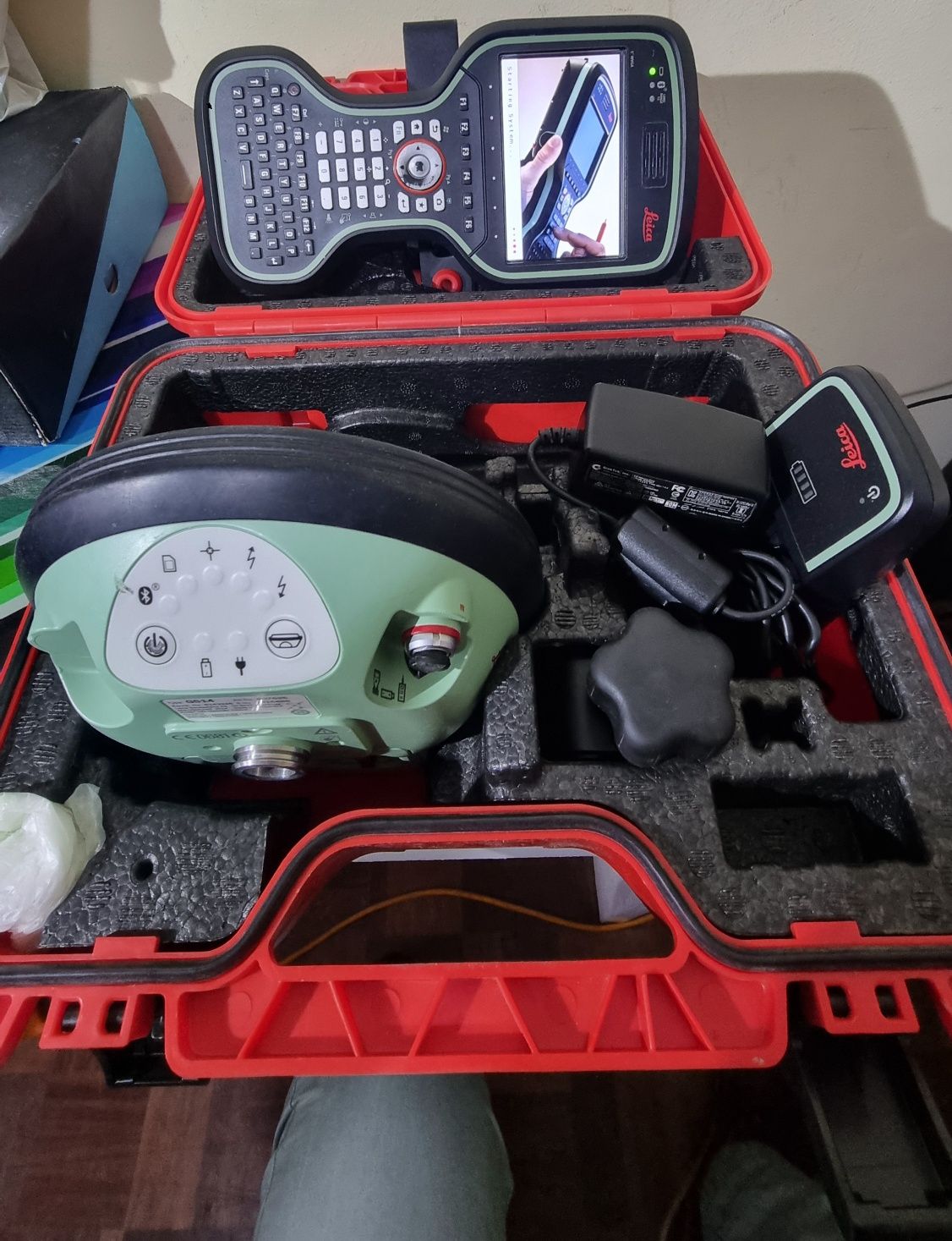 GNSS Leica GS14 + Cs20