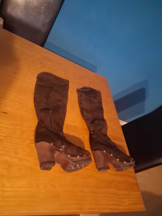 Botas tipo Xuz, over the knee, Pele/camurça