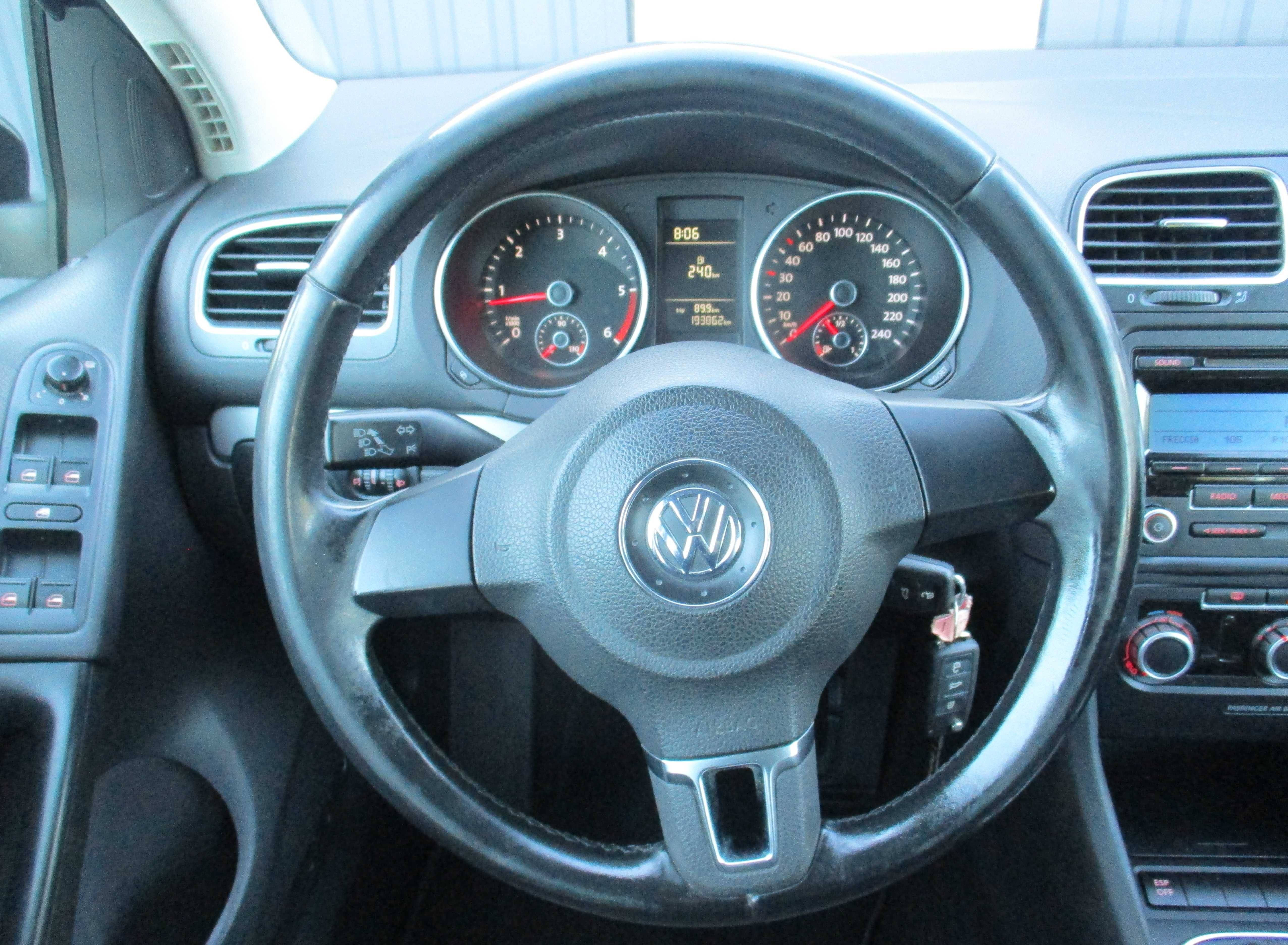 Sprzedam Volkswagen Golf VI 1,6 TDI 90kM 2010 rok produkcji