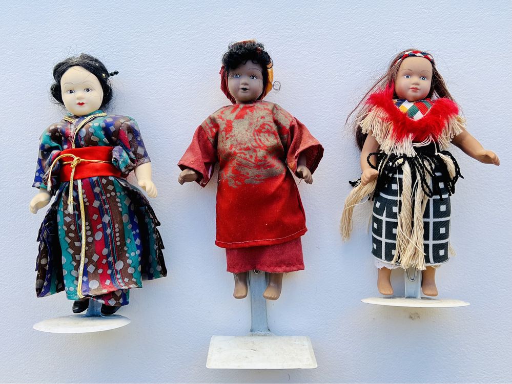 Bonecas em porcelana de diferentes paises