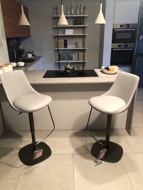 Барний стілець італійської фабрики Bonaldo