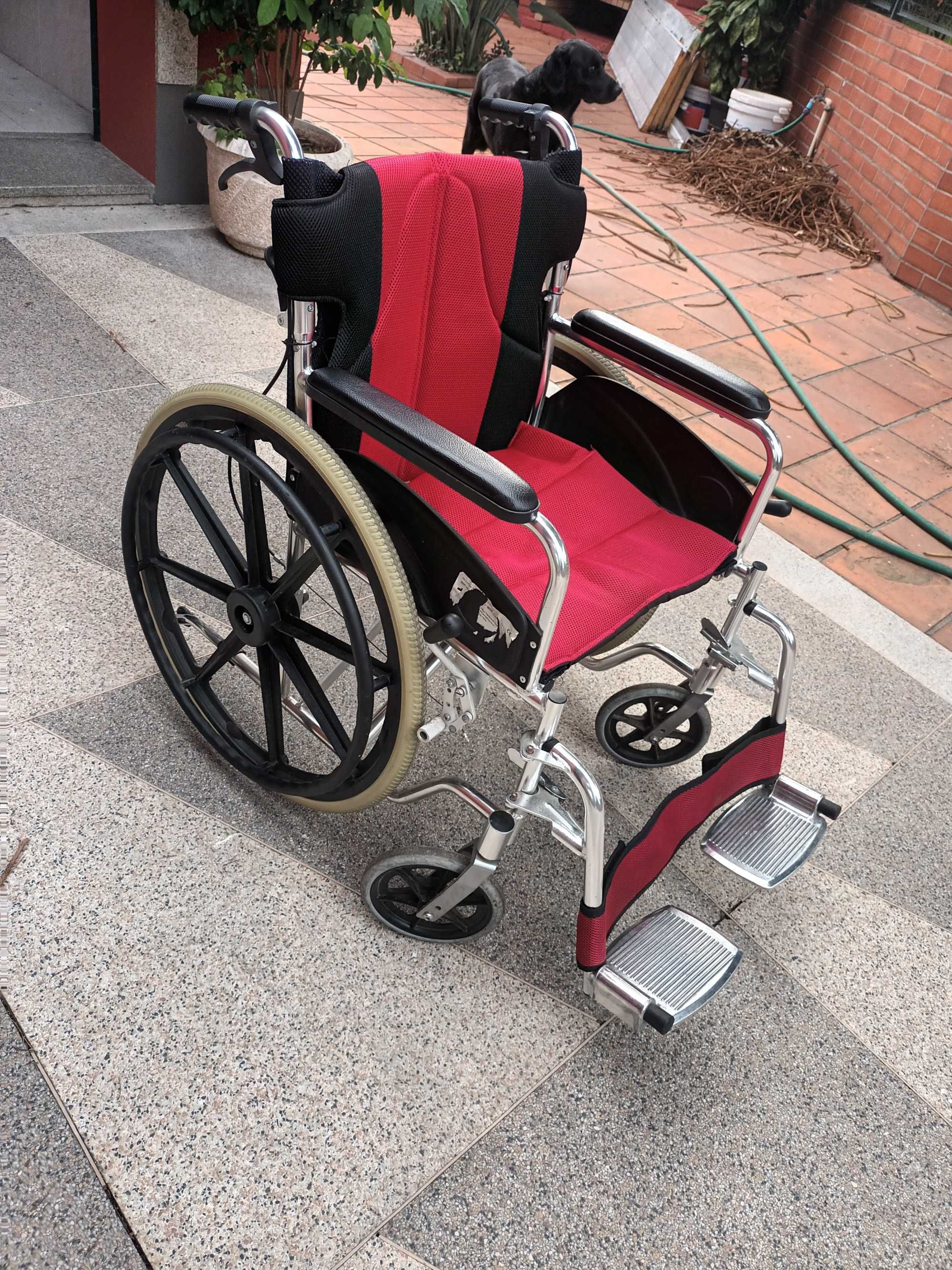 Cadeira de Rodas Manual - Rebatível