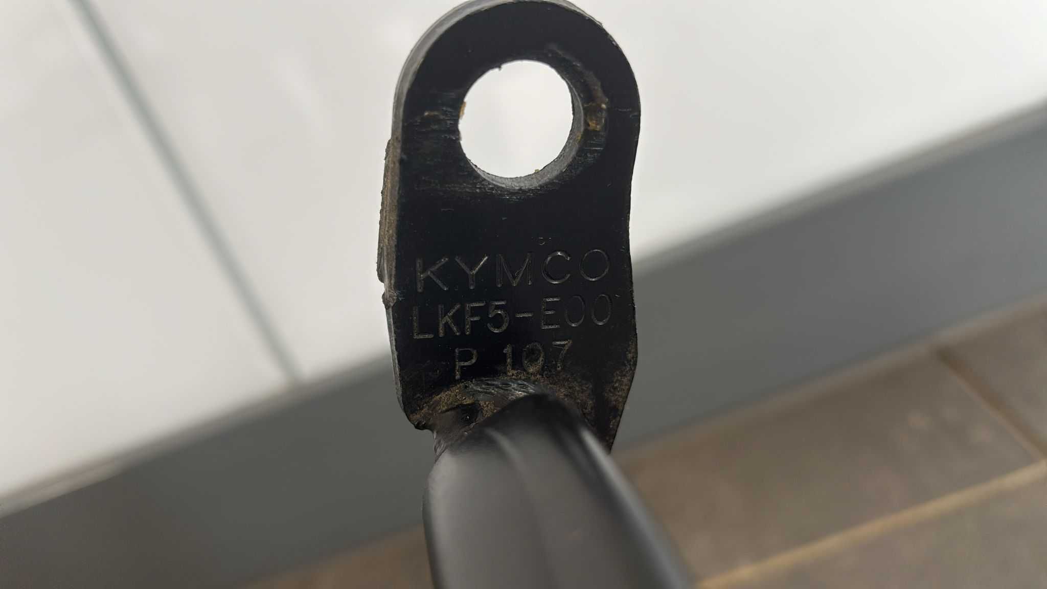 Nóżka Stopka Centralna Kymco Xciting 400 [1140]
