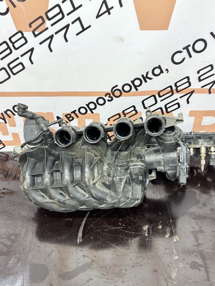 Паливна рампа 06D133209S 06D133317F 06D133340 2.0FSI Audi Skoda Vw