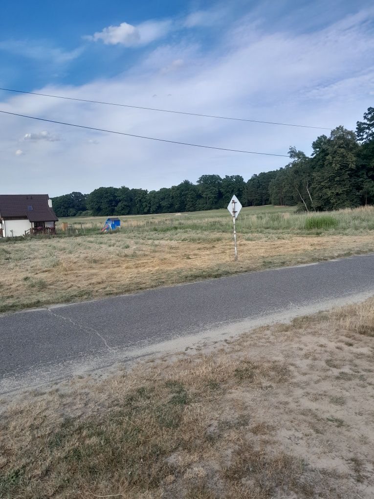 Działka 13 arów,Miłcz gm.wołów