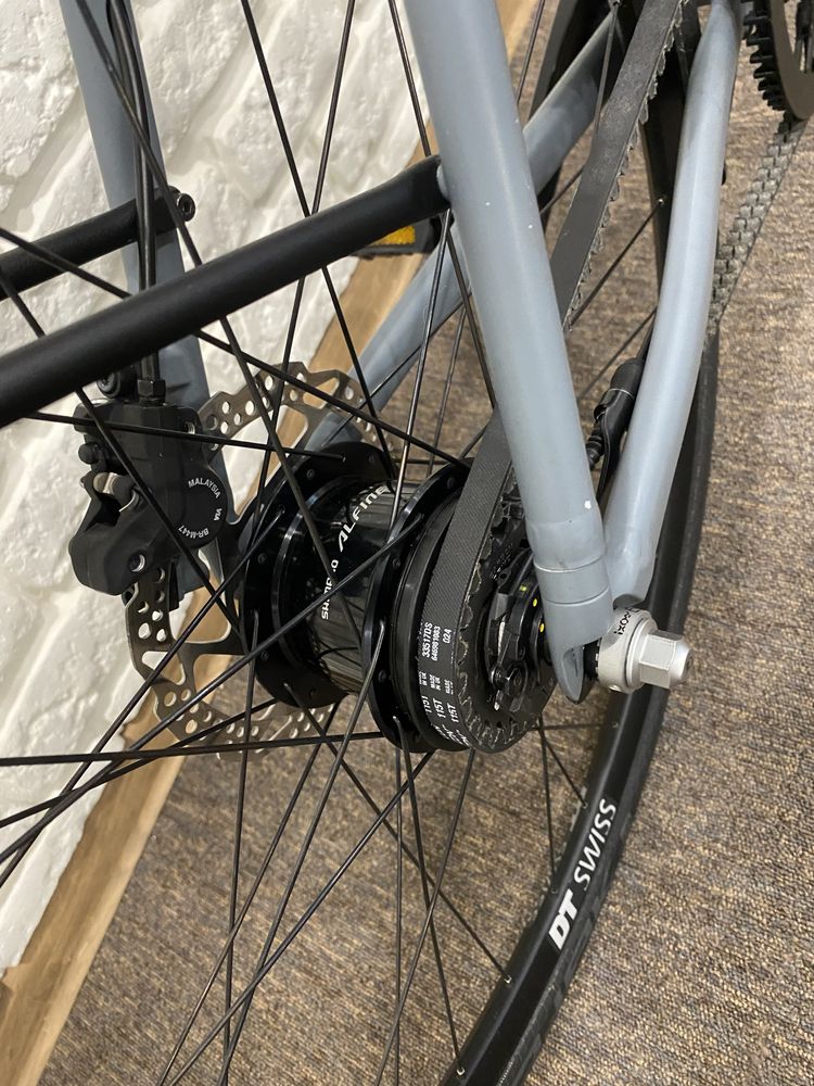 Canyon commuter 7.0 U10 dt swiss alfine pasek