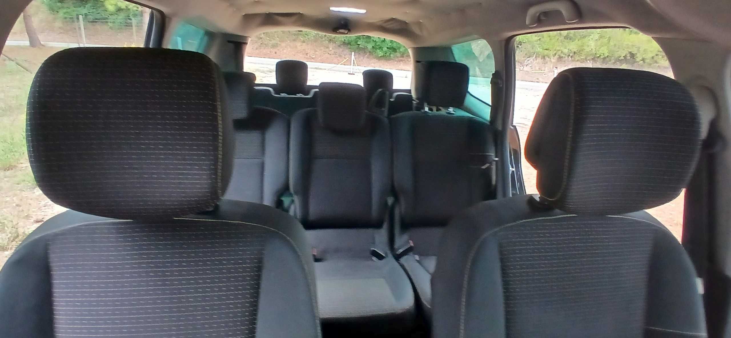 Renault Grand Scenic 110cv - 7 Lugares