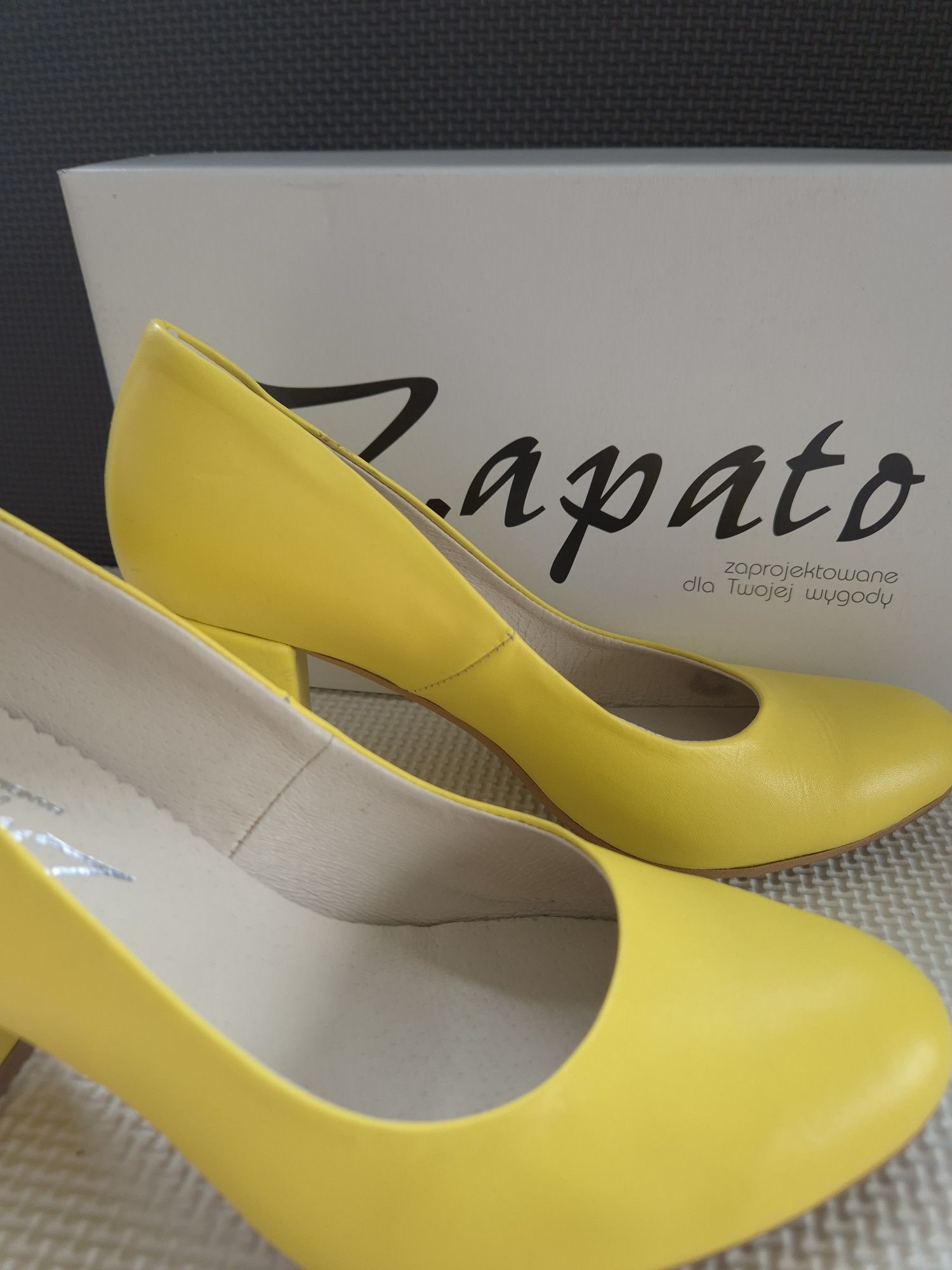 Buty na obcasie Zapato r.39