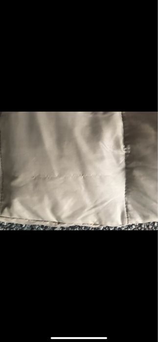 Damska kurtka zimowa z kapturem