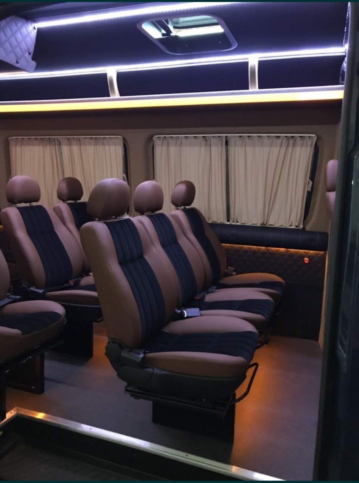 Обшивка салона авто Обшивка сидений Переоборудование микроавтобусов