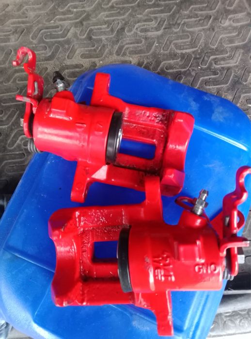 Продам задние супорта на Golf Plus , Реставрировали на Мастер сервис.