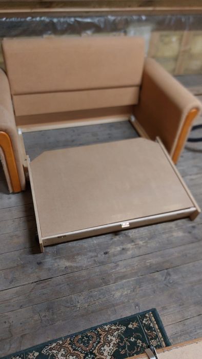 Oddam za darmo sofę rozgładaną, ogłoszenie grzecznościowe