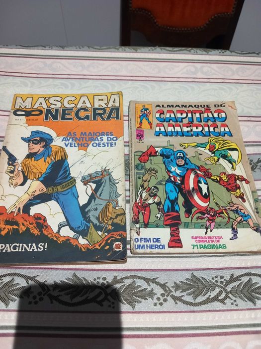Livros de banda desenhada usados para venda