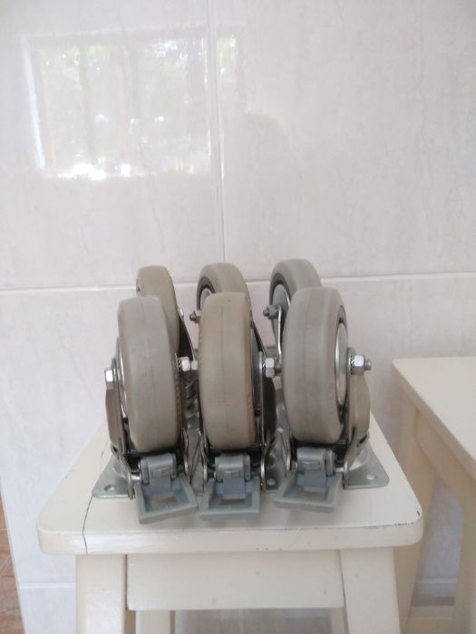 Duas Mecanarte 100 x 32 com travão, giratório  - 6 rodízios