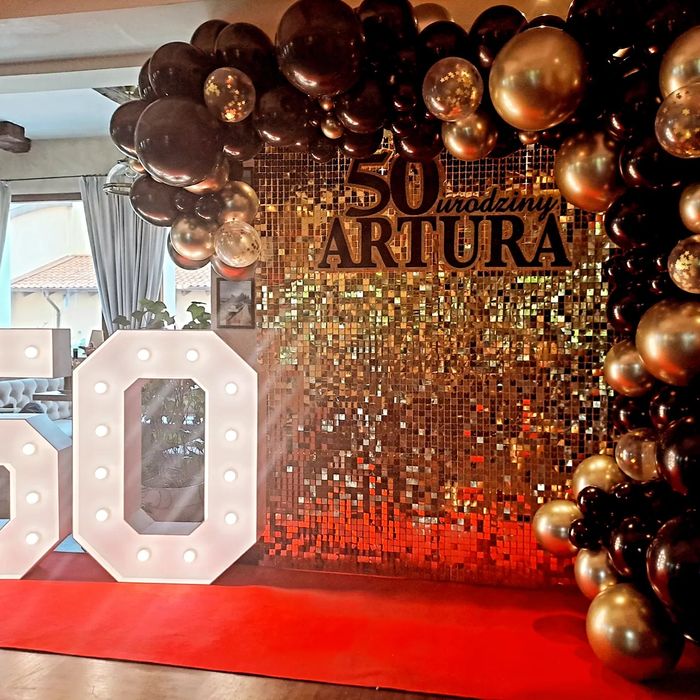 Ścianka cekinowa złota srebrna czarna studniówka  osiemnastka urodziny