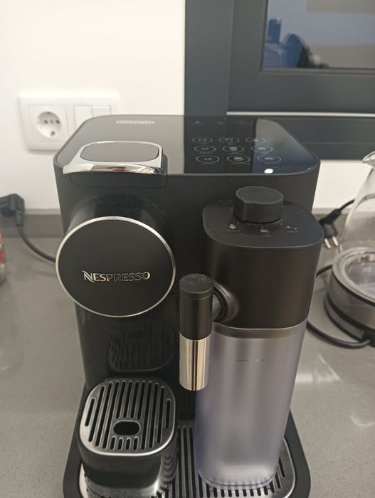 Máquina de Café Cápsulas Nespresso DeLonghi Gran Lattissima EN650.B Pr