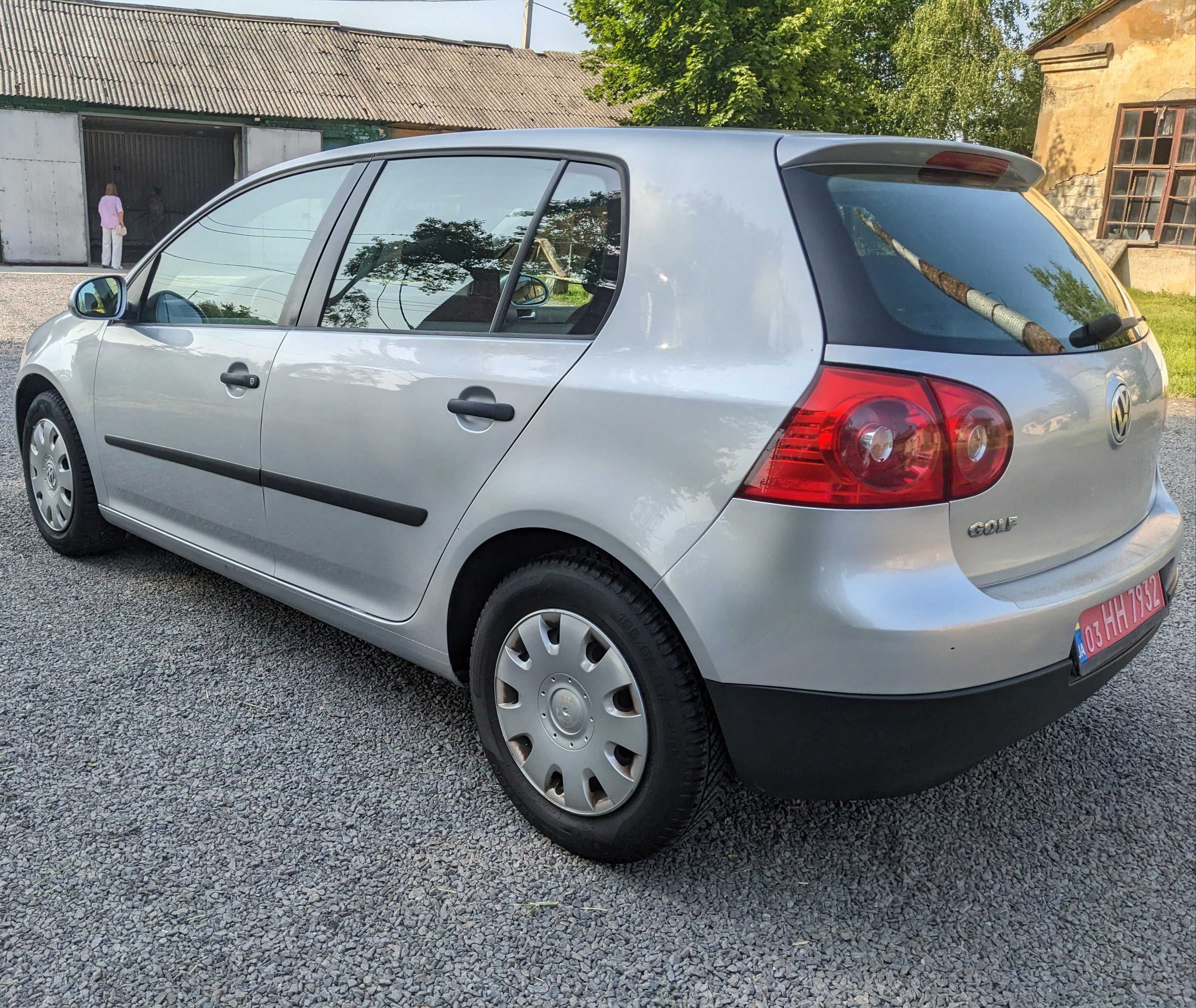 Продам Wolksvagen Golf 1,4 MPI