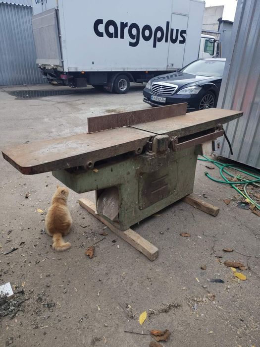 Верстат фугувальний