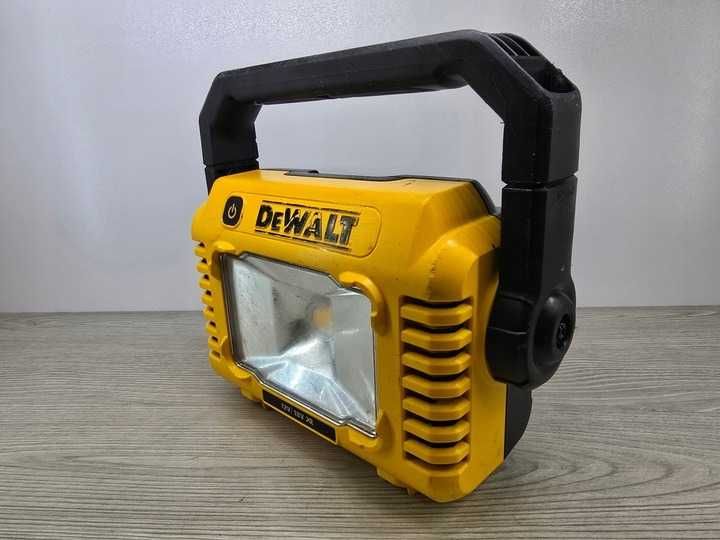 Lampa LED DeWalt DCL077 + akumulator DeWalt 18V 5,0Ah