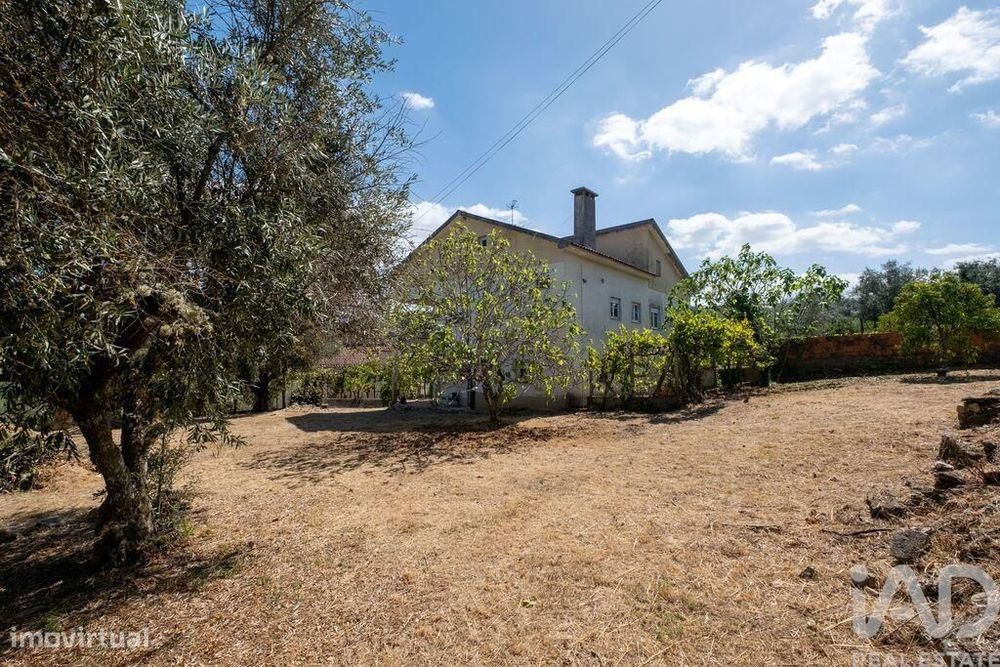 Casa / Villa T4 em Pombeiro da Beira de 359,00 m2