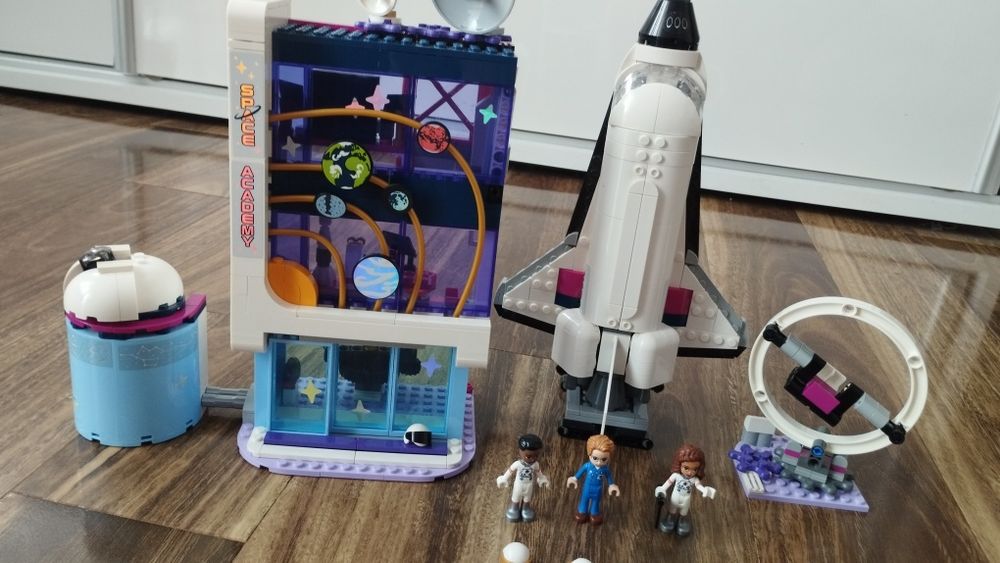 Klocki LEGO Friends kosmiczna akademia 41713