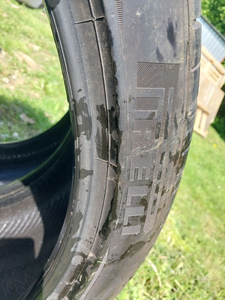 325/30r23 Pirelli 2022rok