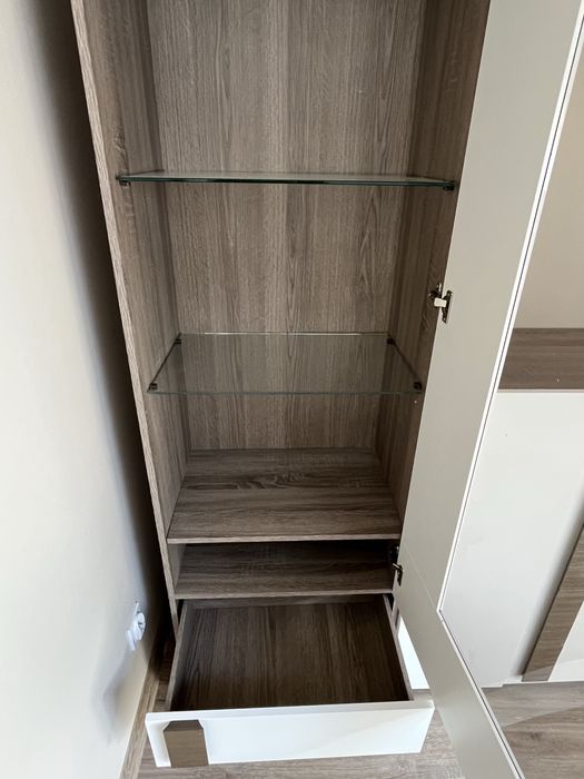 Zestaw mebli, komplet mebli: komoda, witryna ze szkłem Black Red White