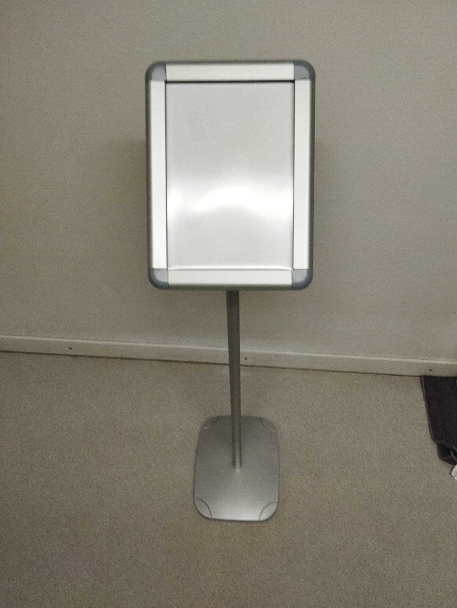 Porta menu / Stand Vertical A4 - 7 unidades