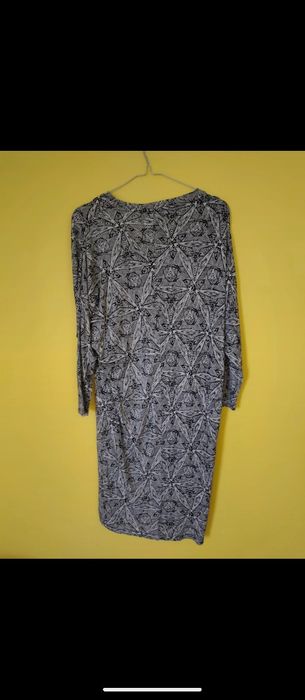 Indiska biało czarna wzorzysta sukienka rozmiar M/L