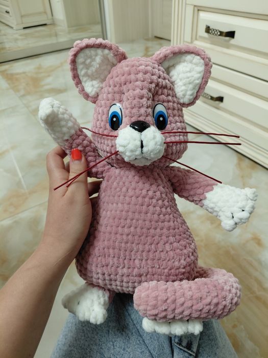 Котик плюшевий амігурумі