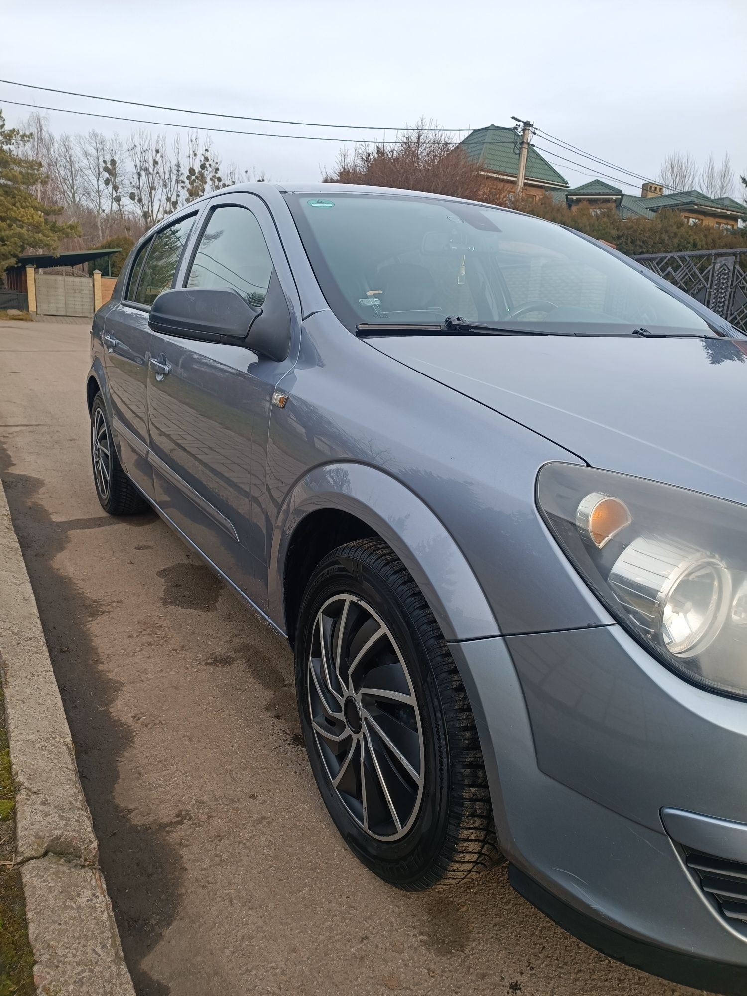 Автомобіль ОПЕЛЬ АСТРА