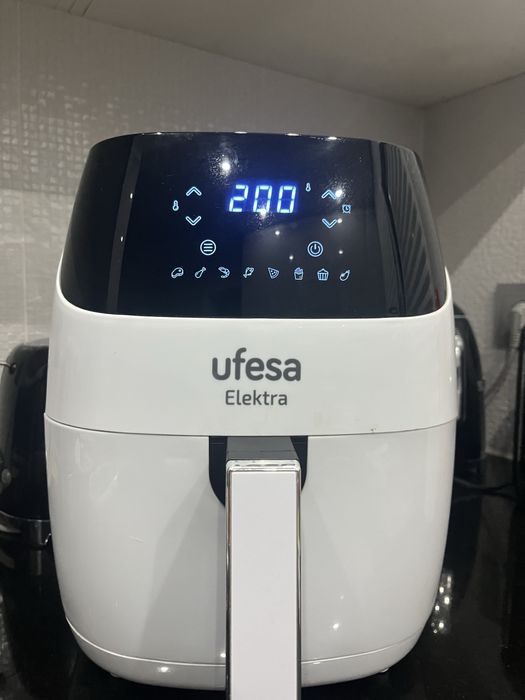 Air fryer Ufesa Elektra branca
