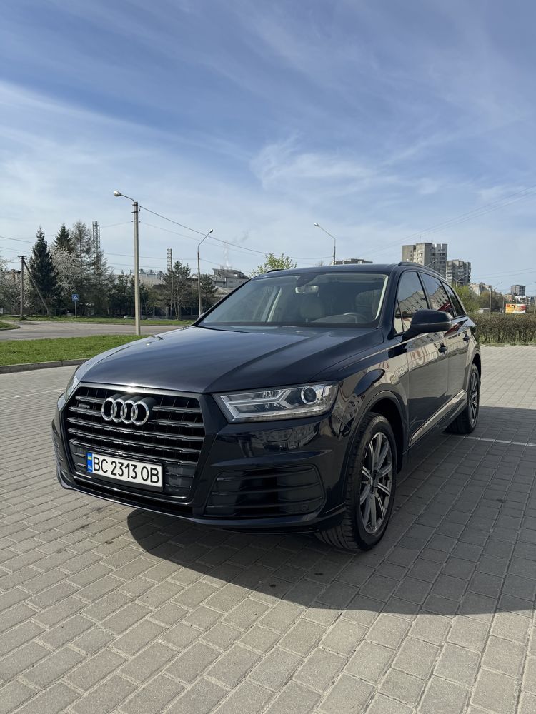 Продаж Audi Q7 2016