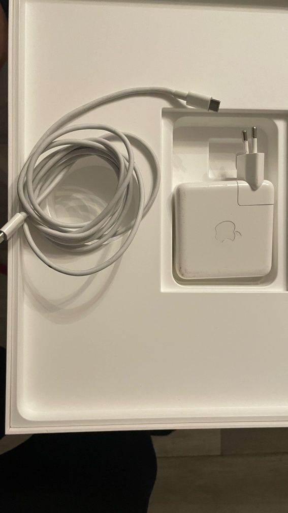 Sprzedam MacBook
