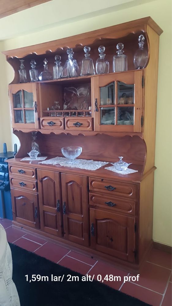Louceiro de madeira maciça – estilo vintage (anos 80)