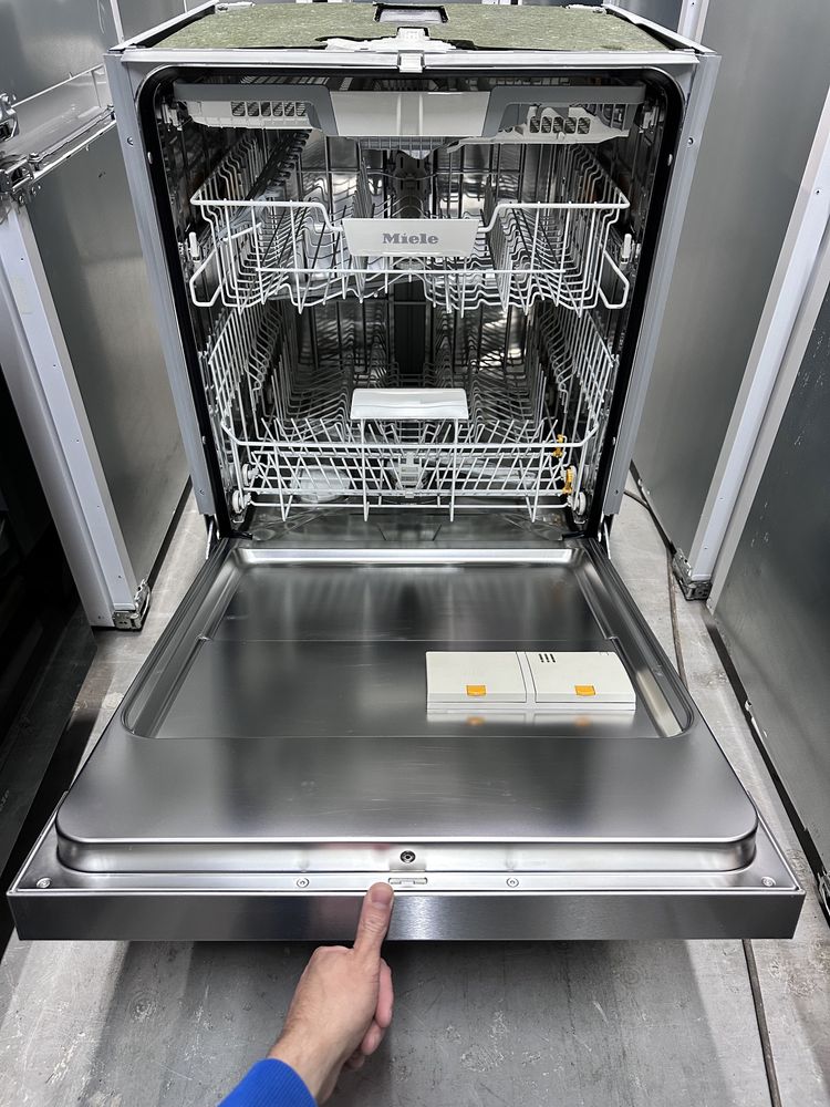 Поскдомийна машина фірми Miele G 5210 sci Active Plus
