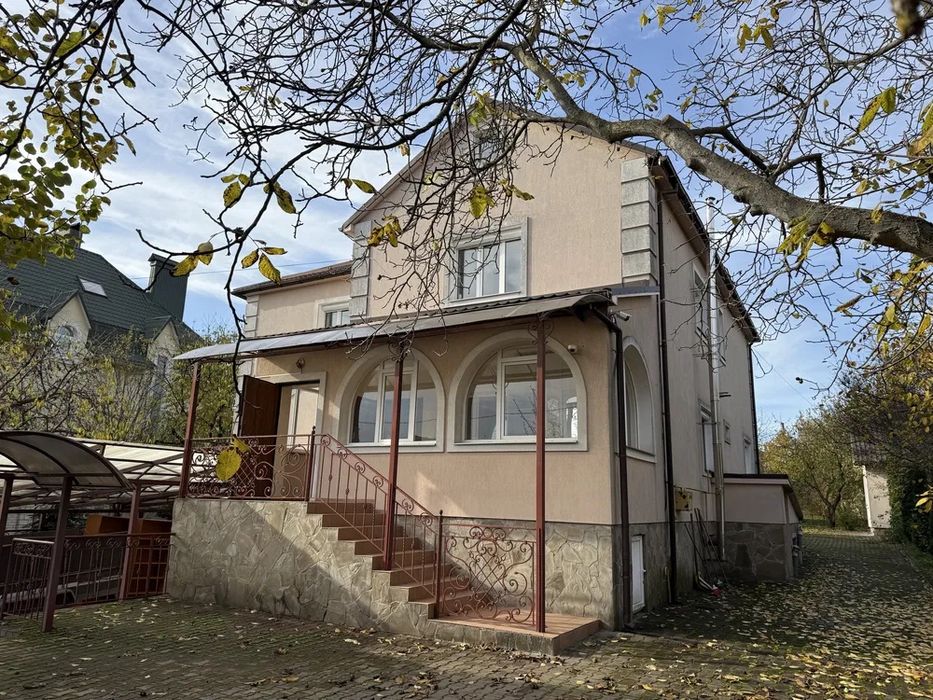 Будинок під Києвом поруч | 414м2| 24 сотки| Крюківщина поруч з ОЗЕРОМ