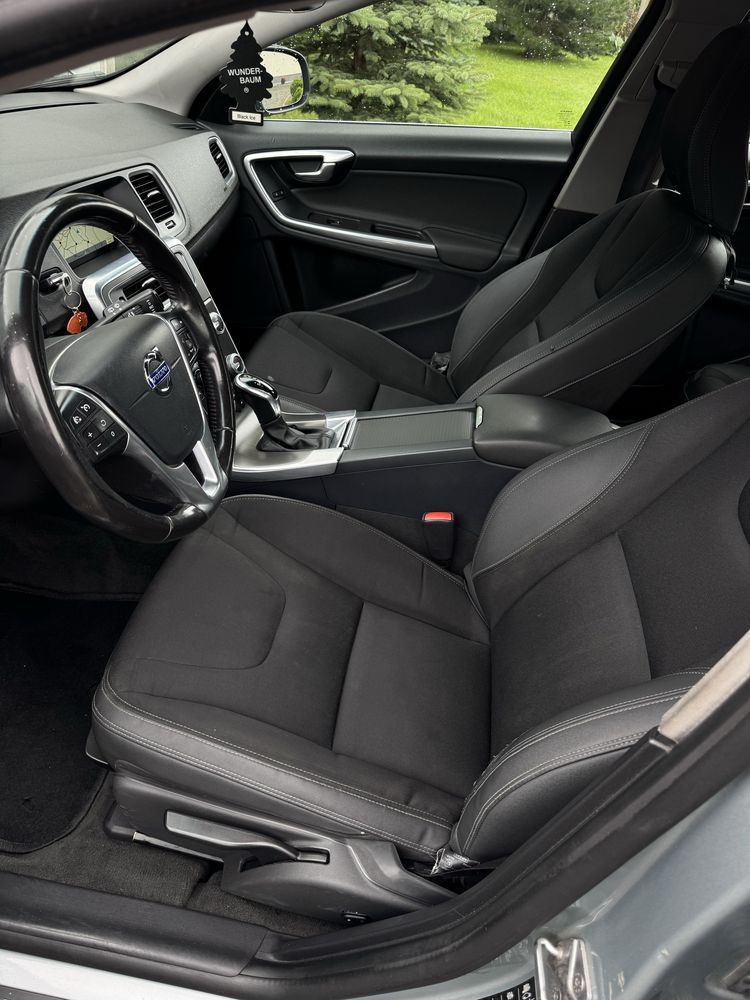 Volvo v60 d4 2.0d 181KM