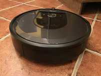Roomba vacuum i7