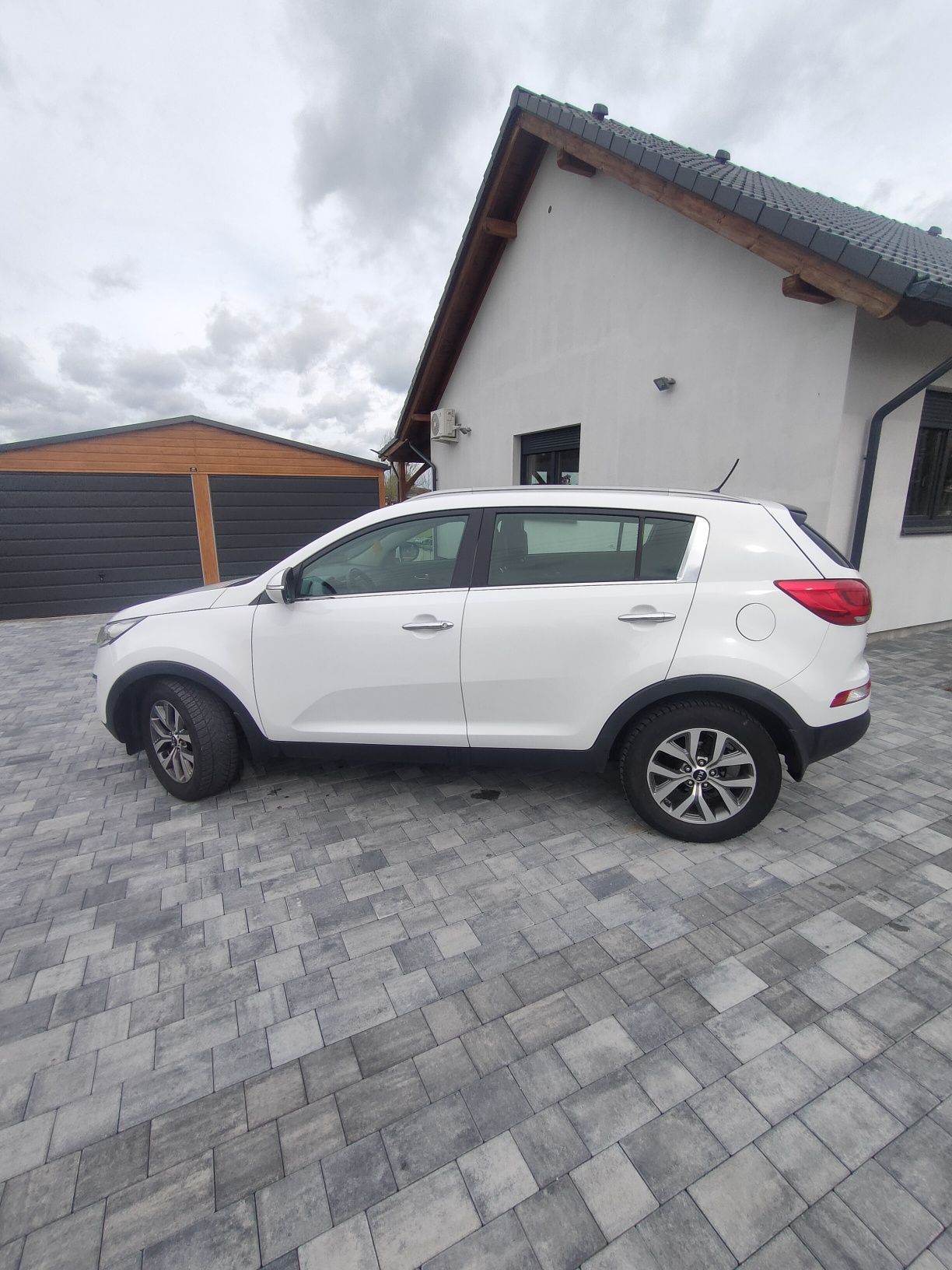 Kia sportage 2015 lift 1.7crdi 116km grzane fotele prywatne auto.