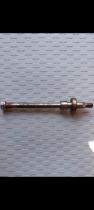 Ośka koła tył tylnego MZ 150 ETZ z łożyskiem oś piasty tylnego koła