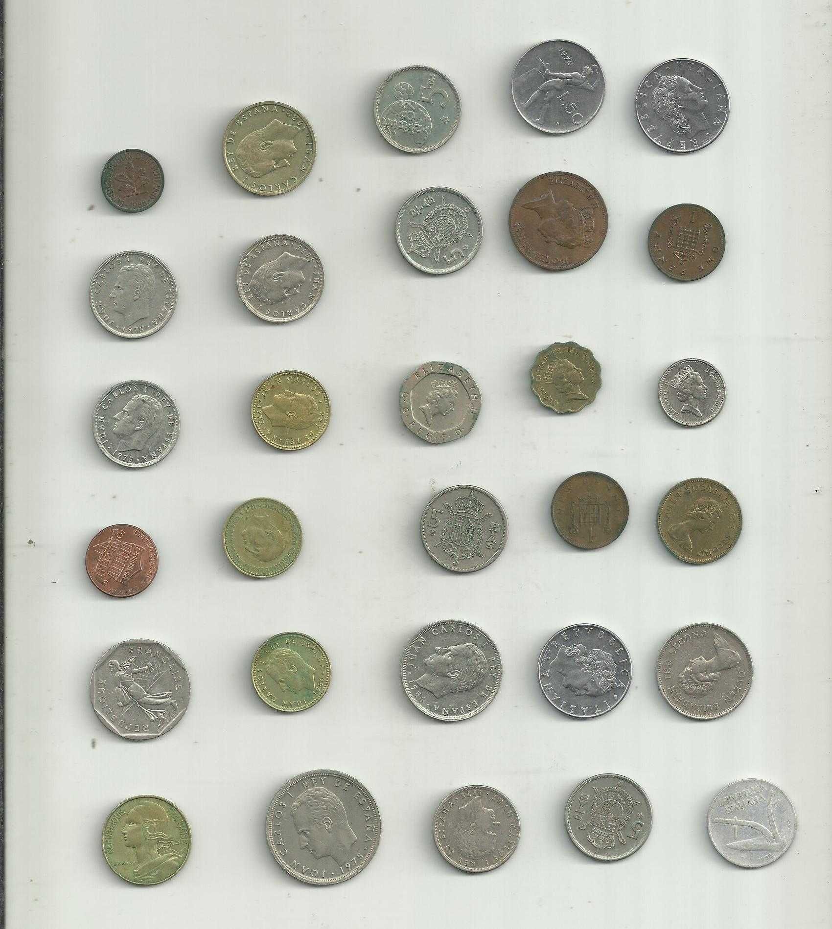 Lote com 30 moedas estrangeiras - com venda individual