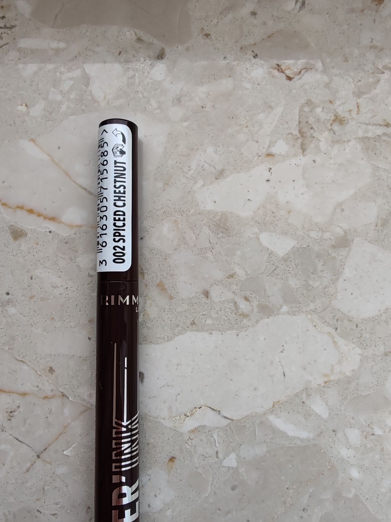 Rimmel eyeliner w pisaku
