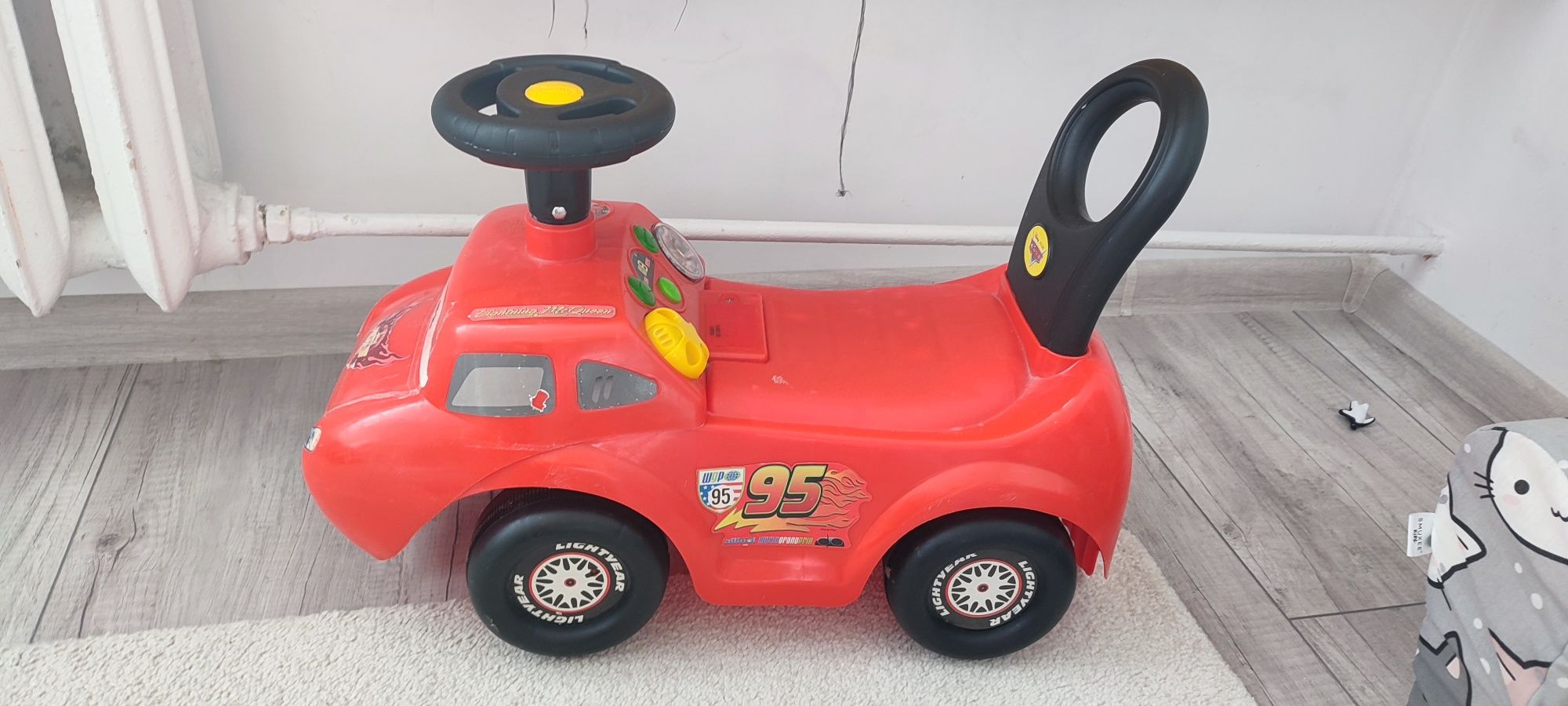 Jeździk zigzag McQueen autko do jeżdżenia