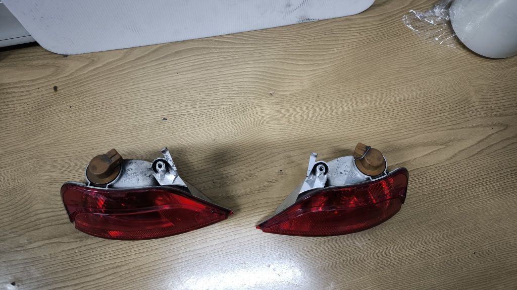 Dois Farolins de Renault Megane 4 traseiros