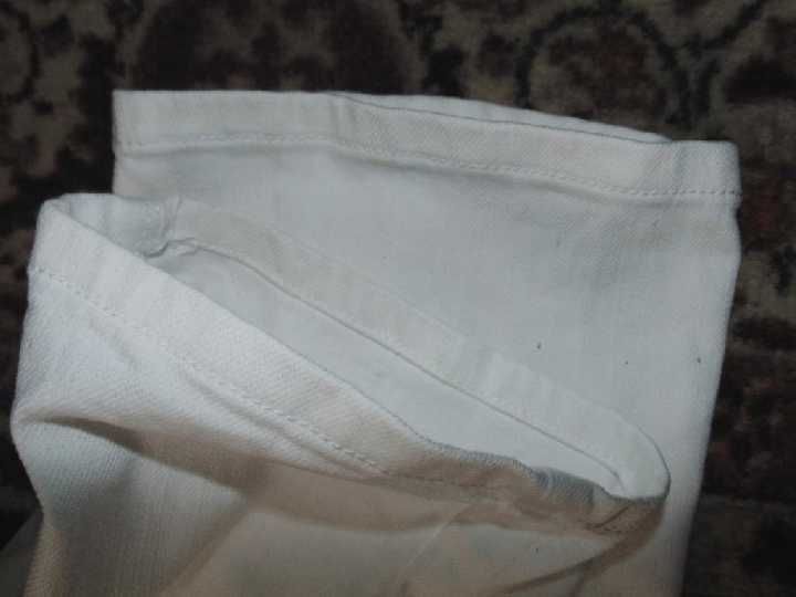 Фірмові,білі джинси,брюки,класика,40-42р з вишивкою